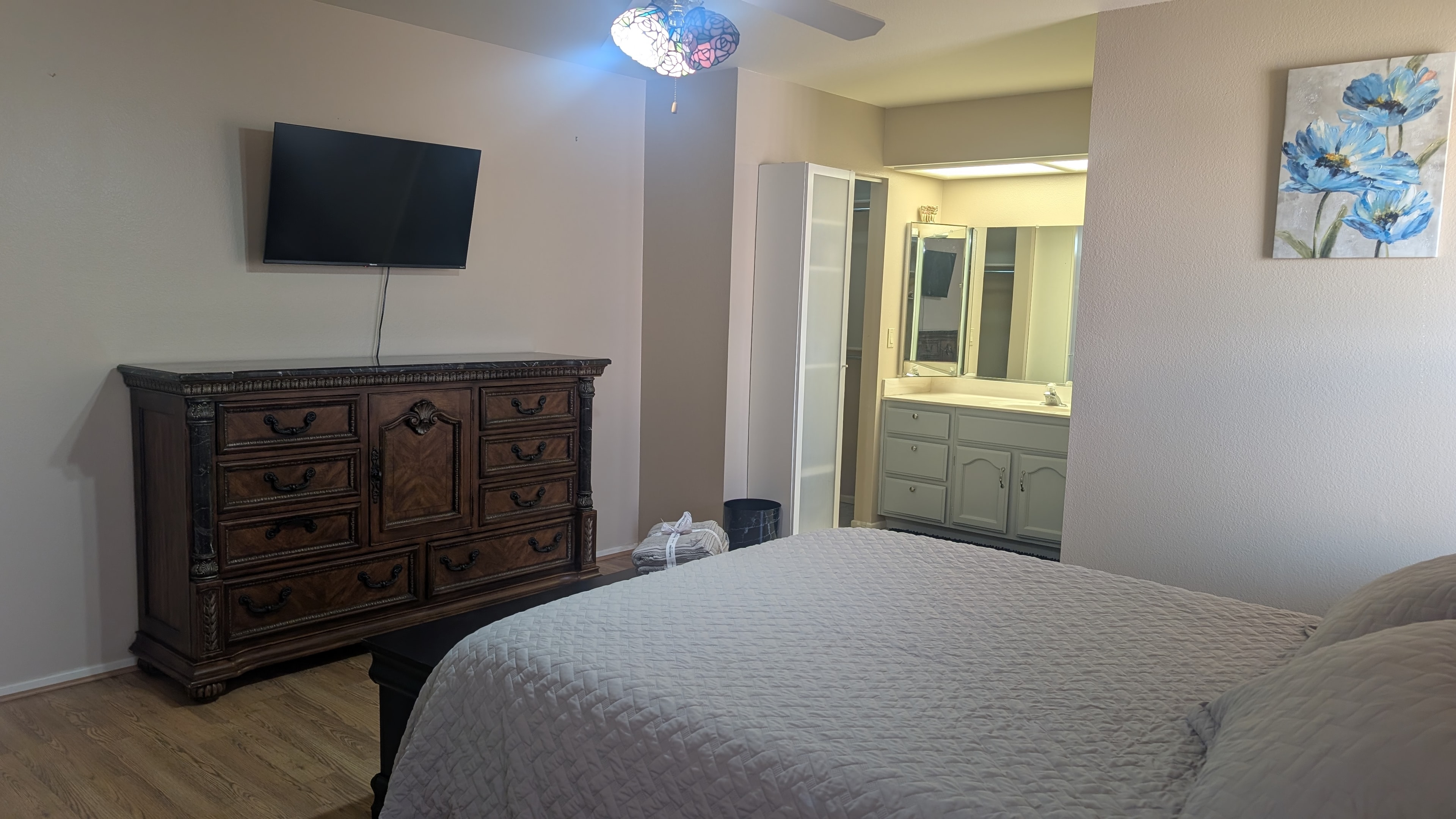 Private furnished room at Waypoint House